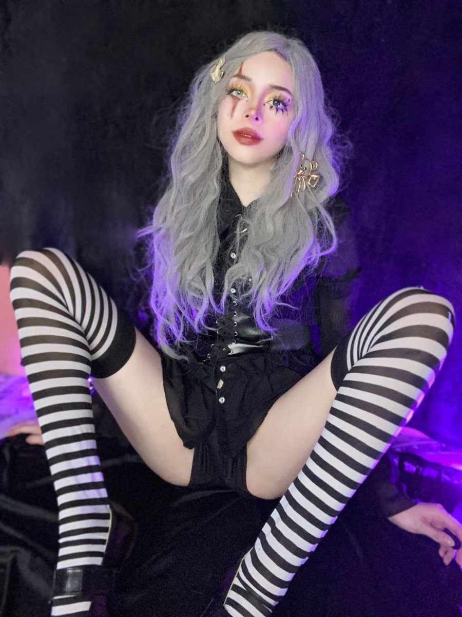 aaexeia's tweet photo. Take home this Nasty puppet, she likes U dirty things 🌚🌝💦 https://t.co/3Vc8R7XQq2