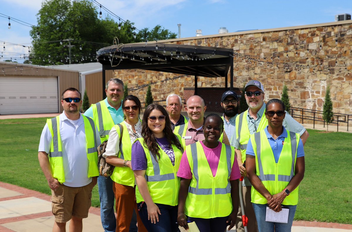 CDICentral's tweet photo. Our final walk audit of spring 2023 was hosted in the City of Clarksville! 

Elected officials, city staff, business owners, and the @ClarksvilleAR participated in the audit led by @craftontull Dave Roberts, @myARDOT Kim Sanders, and our staff at #CDIcentral. https://t.co/EQMfQFlSHA