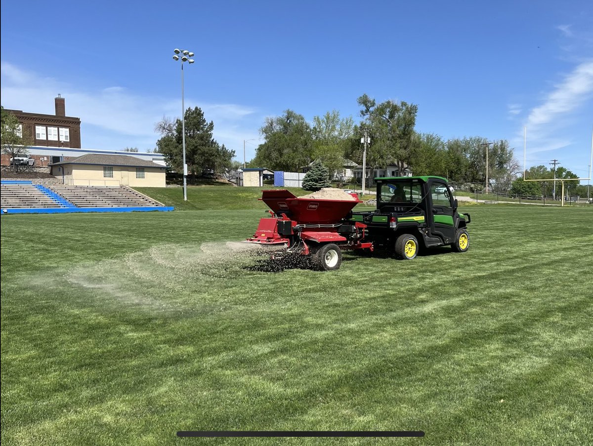 Aeration, sand topdressing, fertilizer, fungicide. Natural grass playing surfaces 👍🏻 @GoBluejays1 #football #naturalgrass #SFMA #toro #johndeere