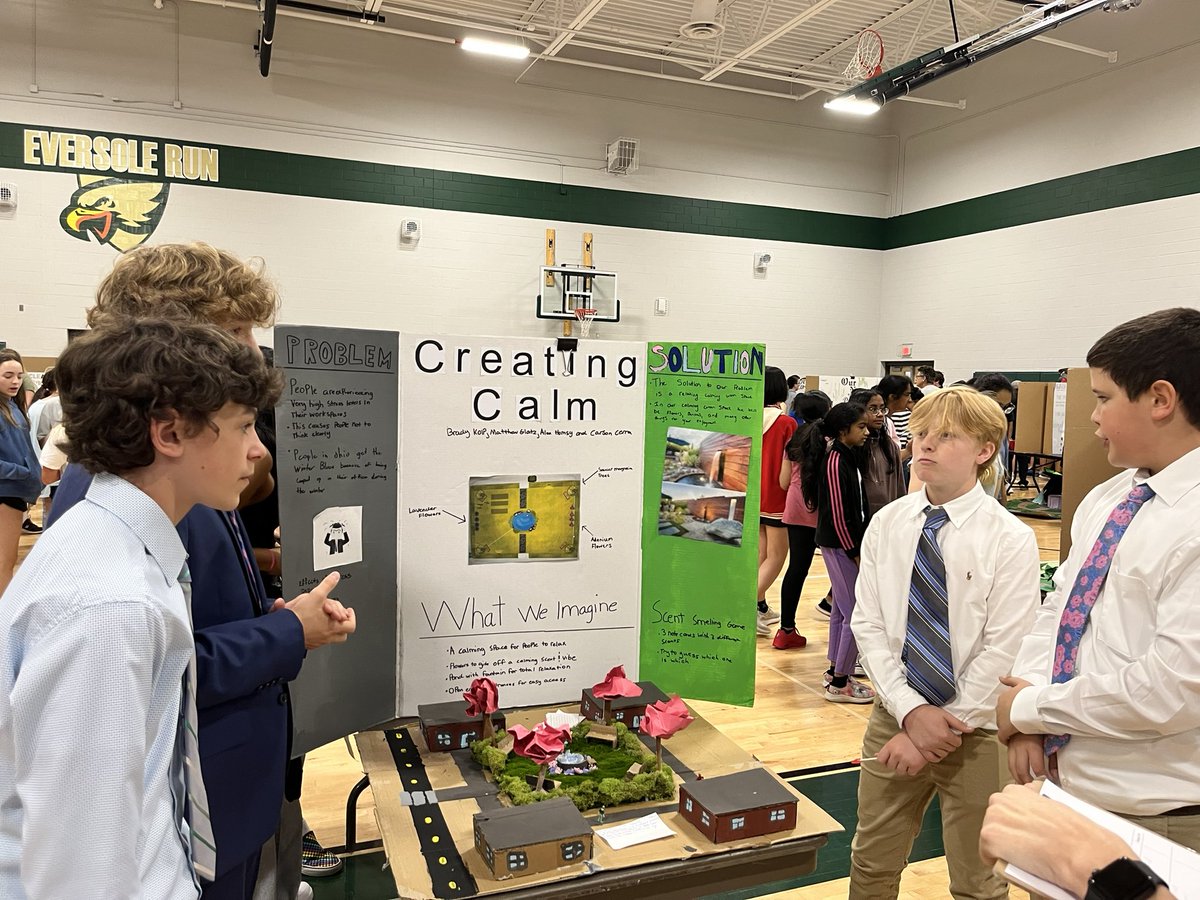 mrsphelpsteach's tweet image. It was great to see my former students presenting their cross-curricular projects today! All their hard work and preparation paid off! Excellent work, @urban8th
