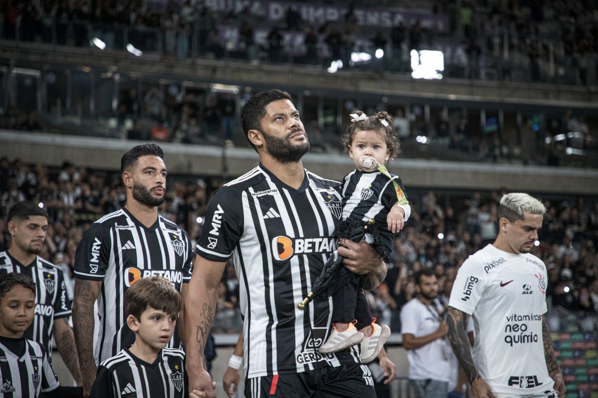 CentralDoCAM's tweet image. ⚠️ Quer ganhar um par de ingressos para o jogo contra o Athletico-PR, na terça-feira (23)? Participe do sorteio!

Regras:

➡️ Siga @CentralDoCAM e @Betano_BR;
➡️ RT neste tweet;
➡️ Comentar #FechadoComOGalo.

Resultado: 22/05, às 16h.

📸 Pedro Souza/Atlético-MG