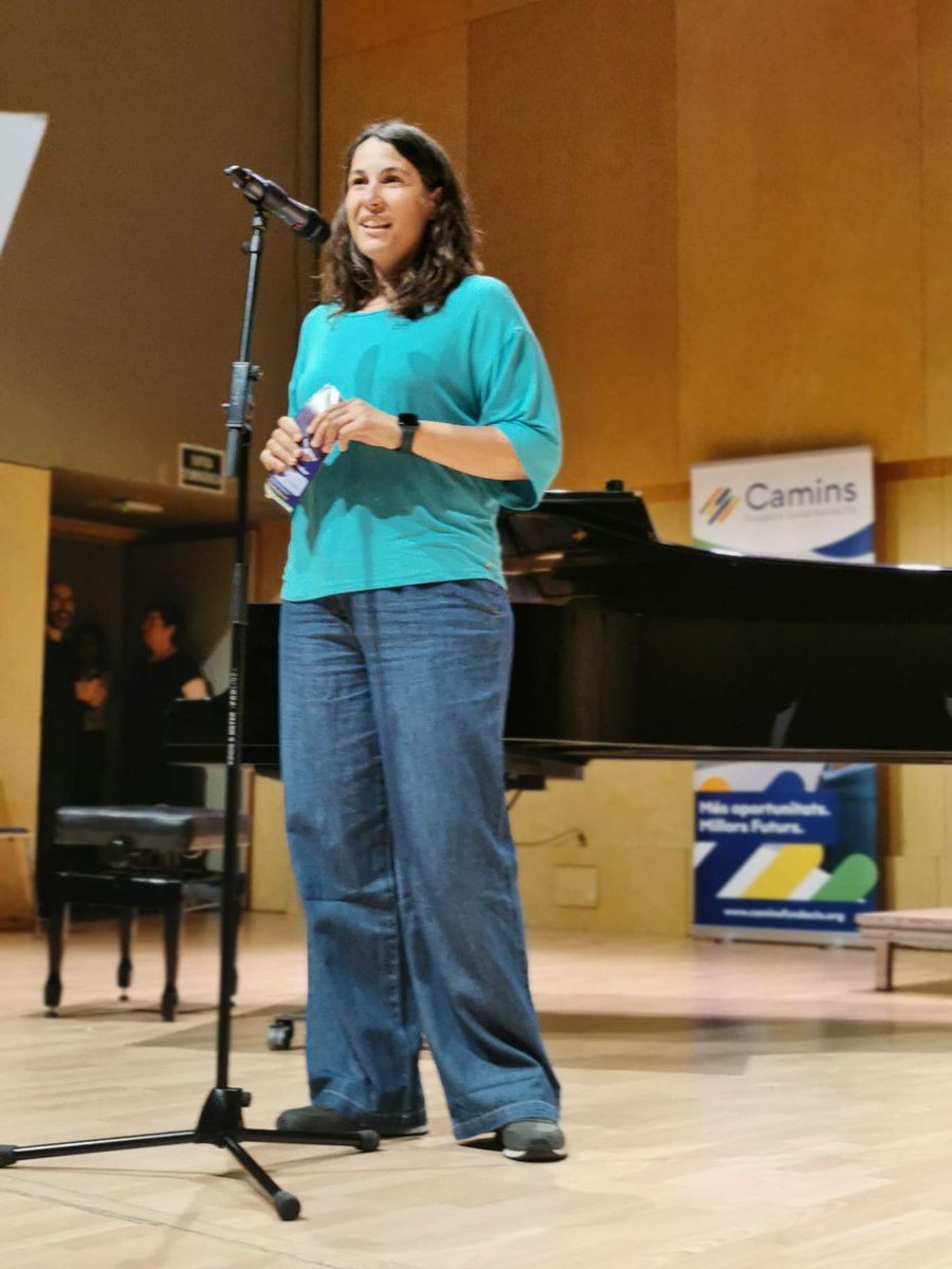 Estem gaudint de la música al concert solidari d' <a href="/epterrassa/">Escola Pia Terrassa</a> en benefici del projecte d'inserció laboral per a joves del Senegal