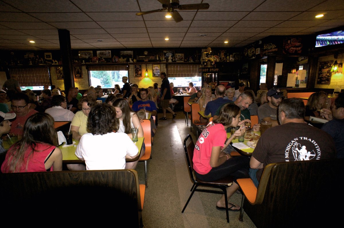 Riverside906's tweet photo. Today is National Pizza Party day. And what a perfect day for it! Gather your friends and family at Riverside for this national holiday. Share your photos here! 🤩🤩🤩🤩 https://t.co/3y4hKsrmwn