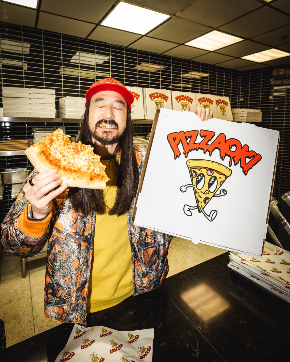 steveaoki's tweet photo. we're giving away 30 signed #PIZZAOKI boxes!!

To be able to get an autographed box u have to purchase a pizza and post on social media mentioning @ProperEatsFood and @Pizzaoki  - we have a limited quantity of 30 boxes. https://t.co/TyKXj9ozjA