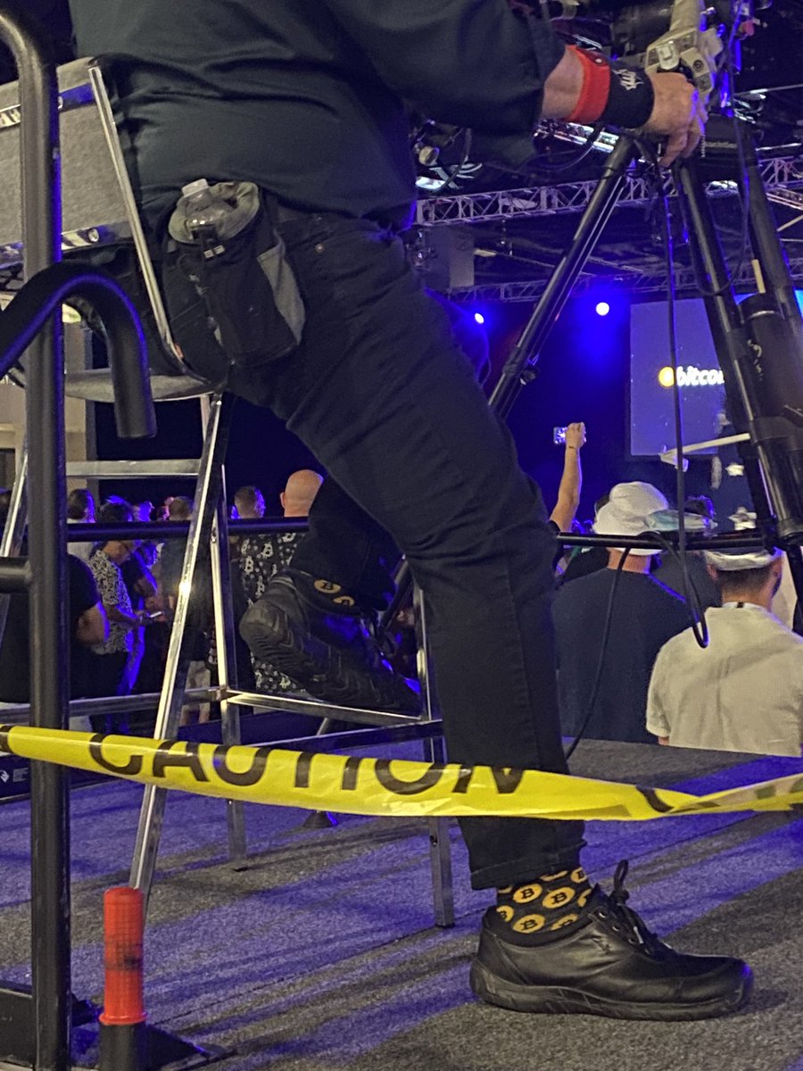 matthias_reder's tweet image. #Bitcoin Miami 2023 conference is when even the camera men is wearing Bitcoin socks 💪🧡👍😉

#BTCMiami #BitcoinMiami #btcmiami2023