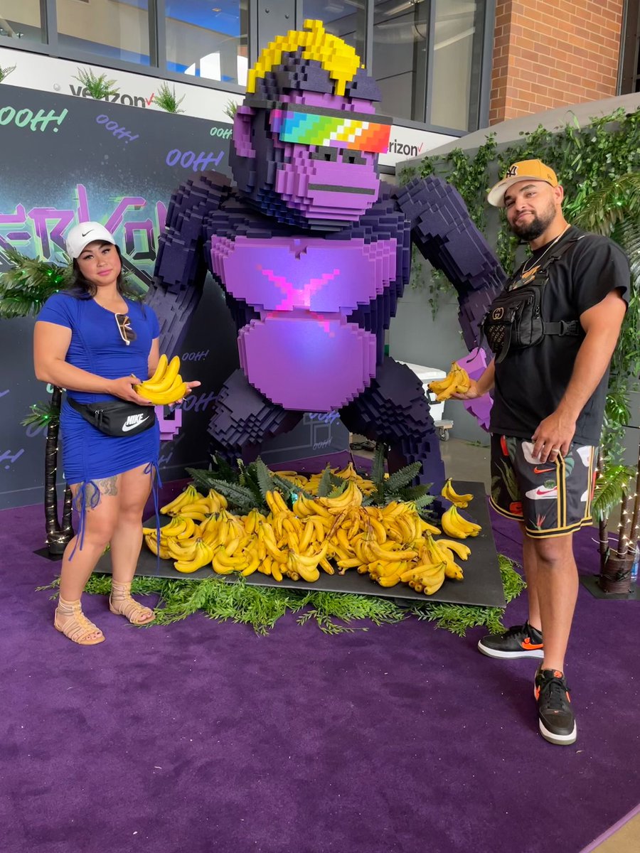 TinaaLove22's tweet image. Go Bannas 🦍🍌 @CyberKongz #Ooh #Eeh #Ahh #Veecon2023