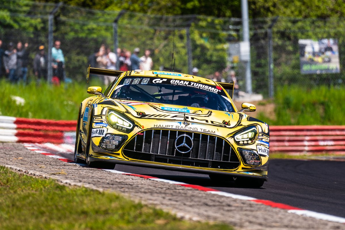 Congratulations! 
Pole for the Team Bilstein Mercedes-AMG (#4) with a time of 8:09.058 min!

#HeartRace #24hNBR