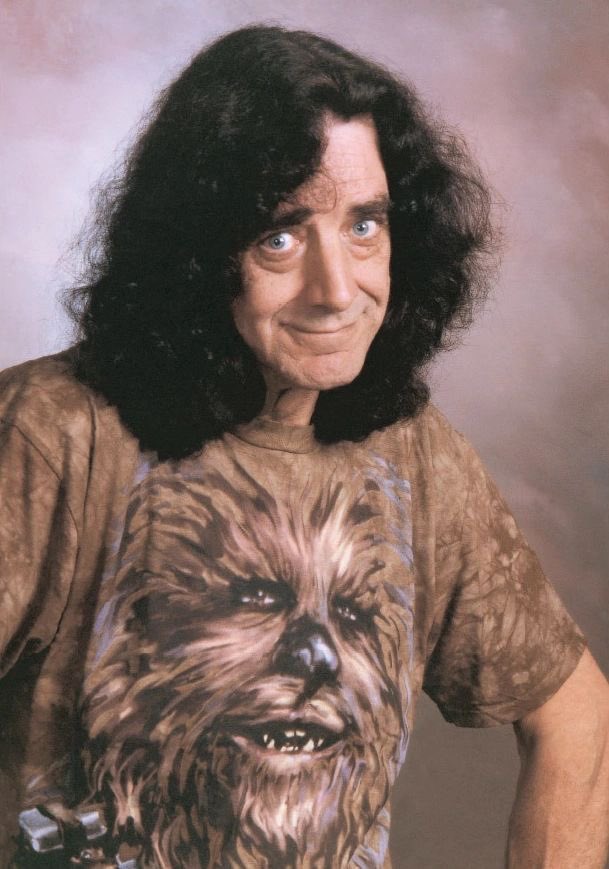 RT @KryzeSkywalker: Happy Birthday Peter Mayhew 
May The Force Be With You https://t.co/UtfxbbzoV5