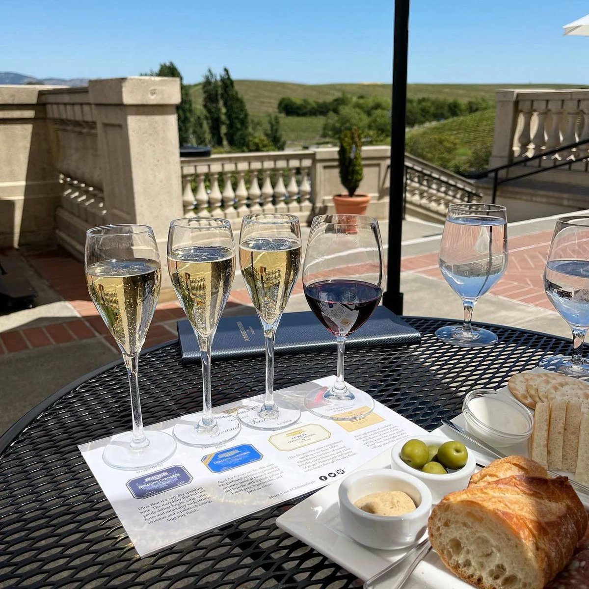 Lina2809Biebe's tweet photo. or try to put all your worries out of your head and enjoy your Friday night π₯.#wine #vin #vino #wein #winelover #winetime #winelife #wineoclock #winetasting #wineblog #timeforwine #winetimeanytime #wineforme #winemood #winestagram #winemoments #winemoment #winevibes #instawinelo https://t.co/lJi8hA1nl7
