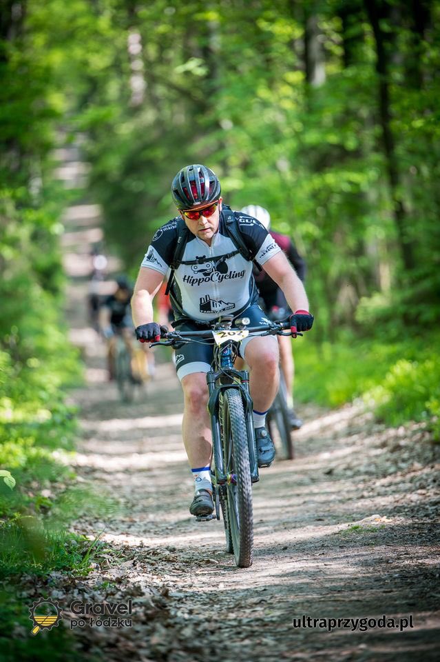 HippooCycling's tweet photo. Dla takich fotek warto było wysiedzieć te kilka dupogodzin na siodełku 😀 #Gravel po łódzku #cycling 

-----
▪️ Syguła Łódź
▪️ @HappyHippoMkt 
▪️ Fabryka BH
▪️ Variant A Nieruchomości https://t.co/2NZY6d1KH6