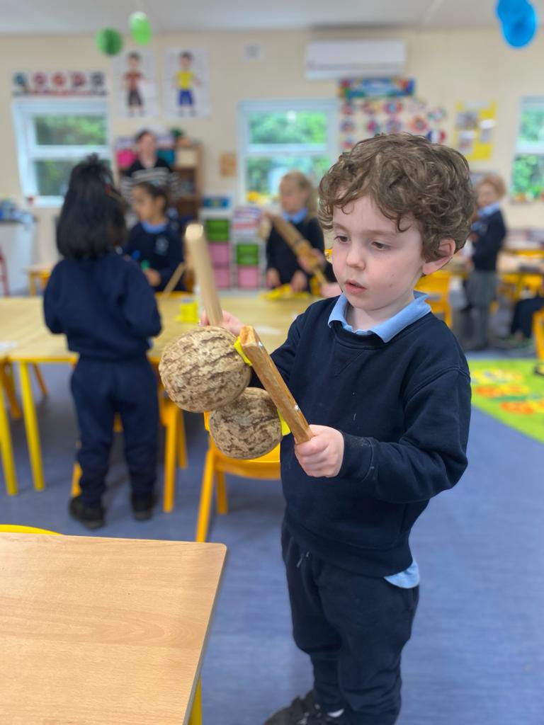A huge thank you to our parents Sansao, Izabella and Juliana who came in to school today to teach our students all about Brazil 🇧🇷 We learned about Brazilian musical instruments, geography, wildlife, culture, the Portuguese language &amp; much more. #partnersinlearning #culturemonth