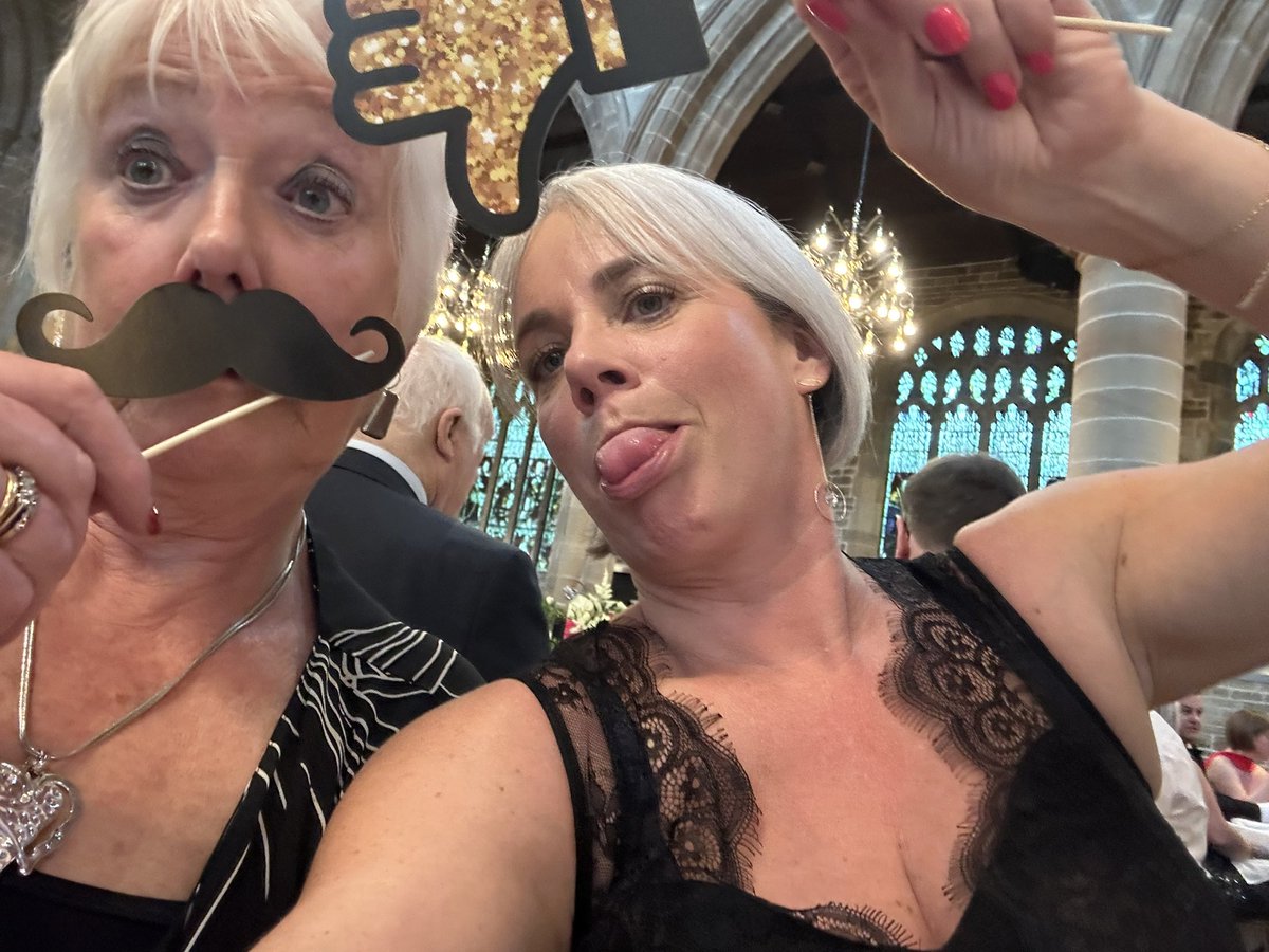 clarete19's tweet photo. #TRWGala23 https://t.co/C9FJ2QvLBc