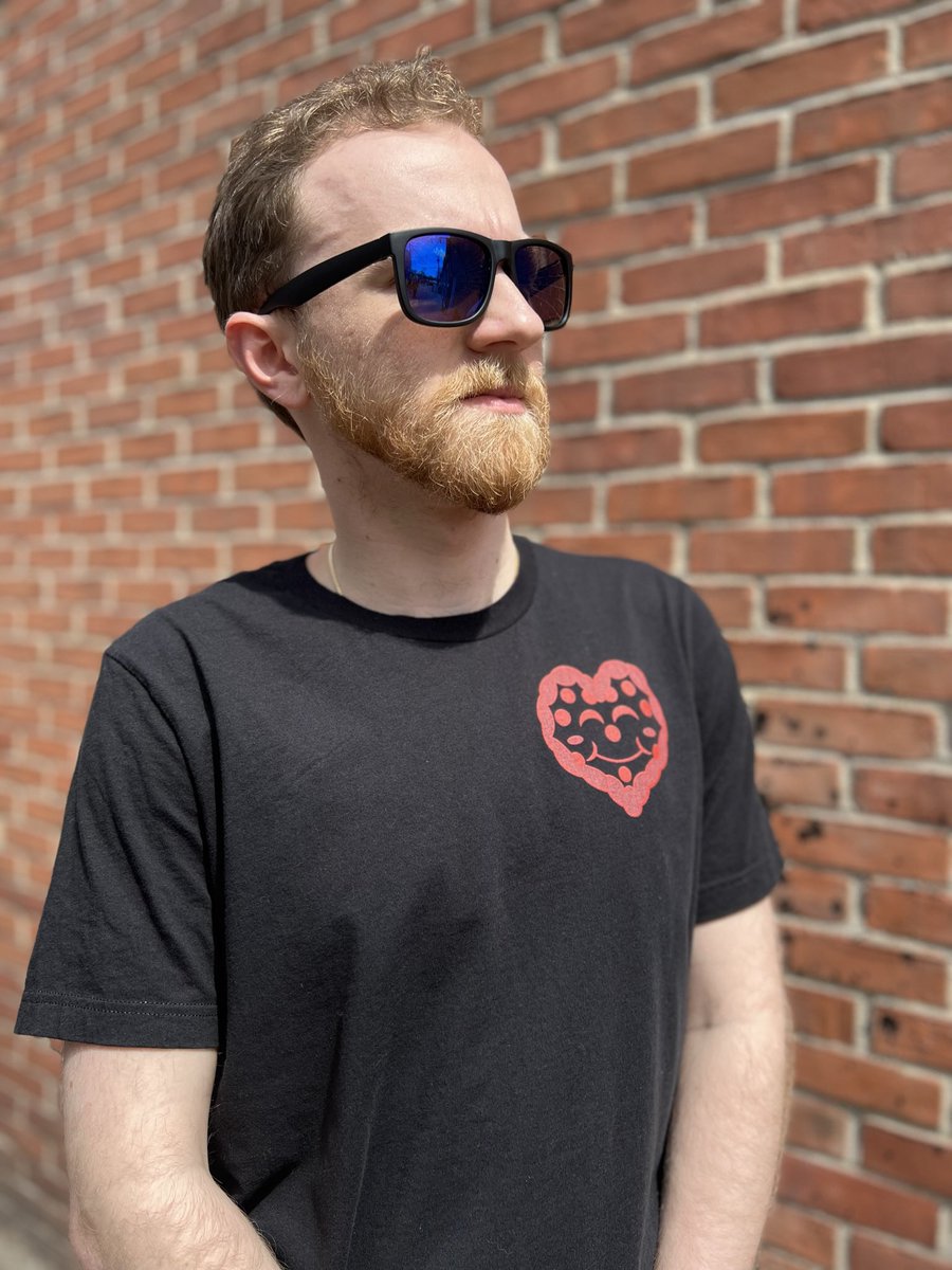 Pizza0nTheRoof's tweet photo. HAPPY NATIONAL PIZZA PARTY DAY!  

In honor of your “National holiday”, I will be giving away a t-shirt from the Pizzeria collection! All you have to do is:

1) Like and RT this post 
2) Follow me @Pizza0nTheRoof
3) Comment the size and color of the t-shirt you want! https://t.co/NjM585xL27