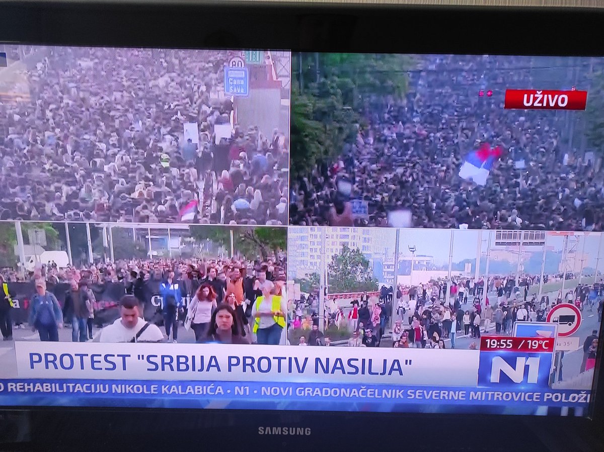 fabianvendrig's tweet photo. As seen from the Netherlands 🇳🇱; maximum 1000 people at the protests in #Belgrade🇷🇸, right? https://t.co/3wN6YtwyGq