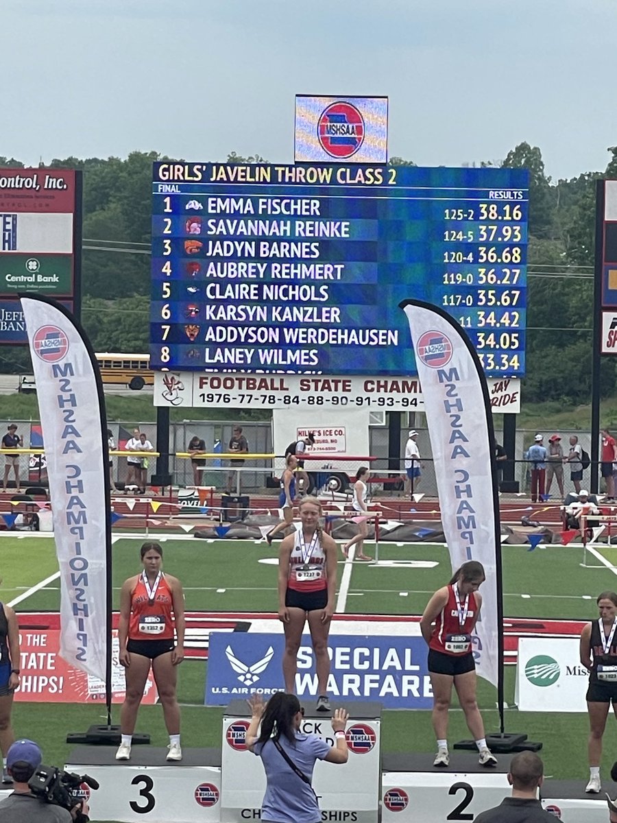 🏆 STATE CHAMPION 🏆 🚨 SCHOOL RECORD ALERT 🚨 Congratulations to Emma Fischer for winning the ⁦@MSHSAAOrg⁩ Class 2 State Title in the Javelin with a school record 💣 of 38.16m!!! ⁦@Harrisburgath⁩ ⁦@harrisburgr8⁩ ⁦@DGP_Geisler⁩ ⁦@NewKiddComin⁩