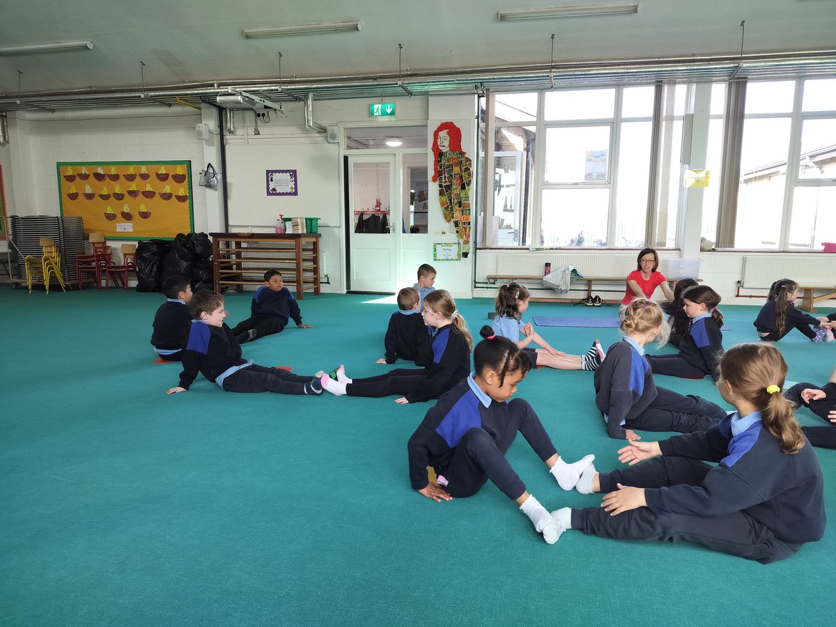 MsFitzpatrick2's tweet photo. Senior Infants loved yoga this week with @MsOCallSCMJ 🧘‍♀️🧘
#creativeweek2023 @scoilmhuirescmj https://t.co/eBPc07Sikh