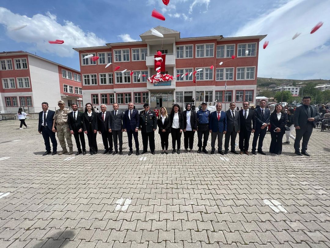 kigimem12's tweet photo. 19 Mayıs Atatürk'ü Anma, Gençlik ve Spor Bayramımızın, 104. Yıl Dönümünü İlçemizde, büyük bir coşkuyla kutladık.
@KigiKaymakam
@IkisMuhammet 
@bingolmem 
@kigimem https://t.co/5ALzEVBIEW