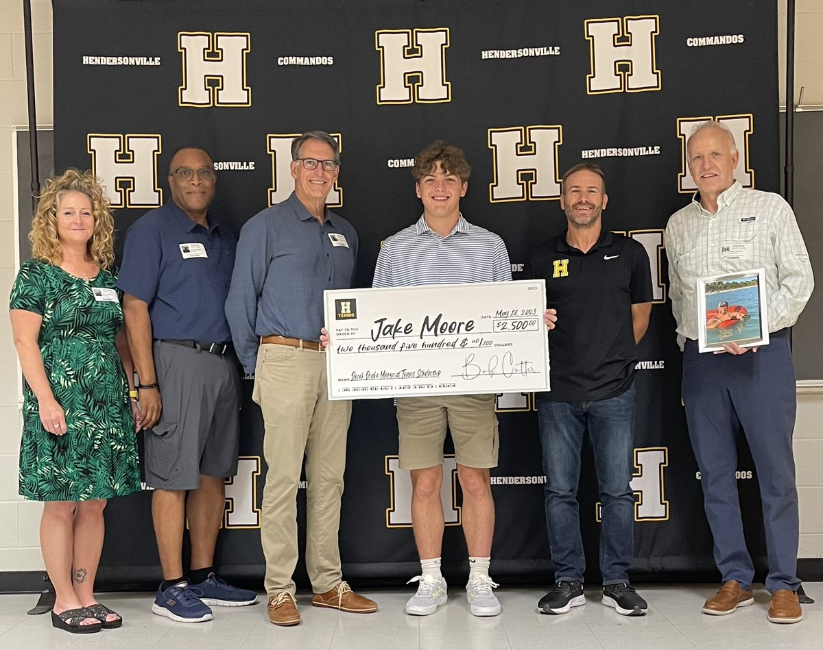 HHSTennis tweet media