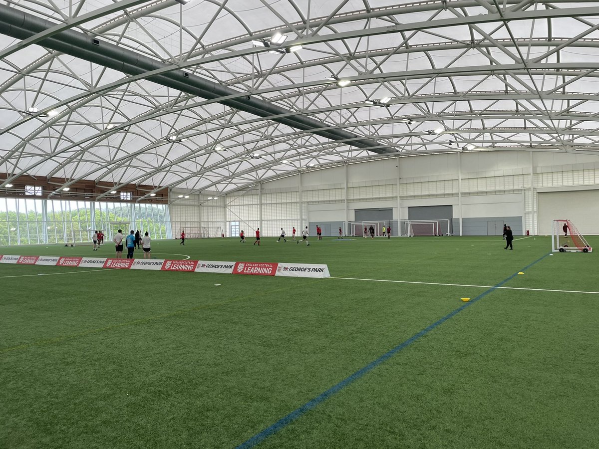 Charlotte Lawrence-Martin tweet media