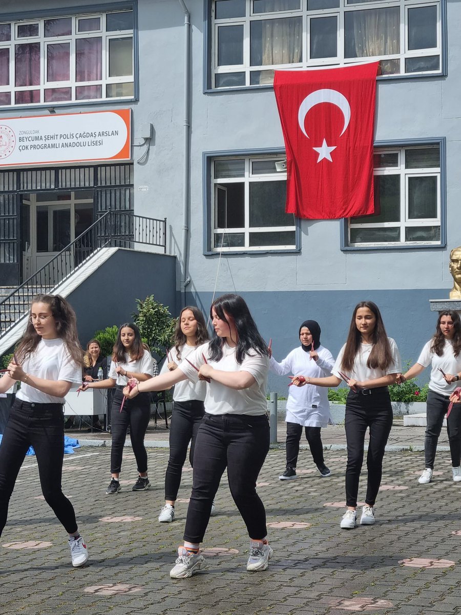 BeycumaCpal's tweet photo. 19 Mayıs kutlamaları 🎉🇹🇷🇹🇷🇹🇷 https://t.co/uGH1p0NcSH
