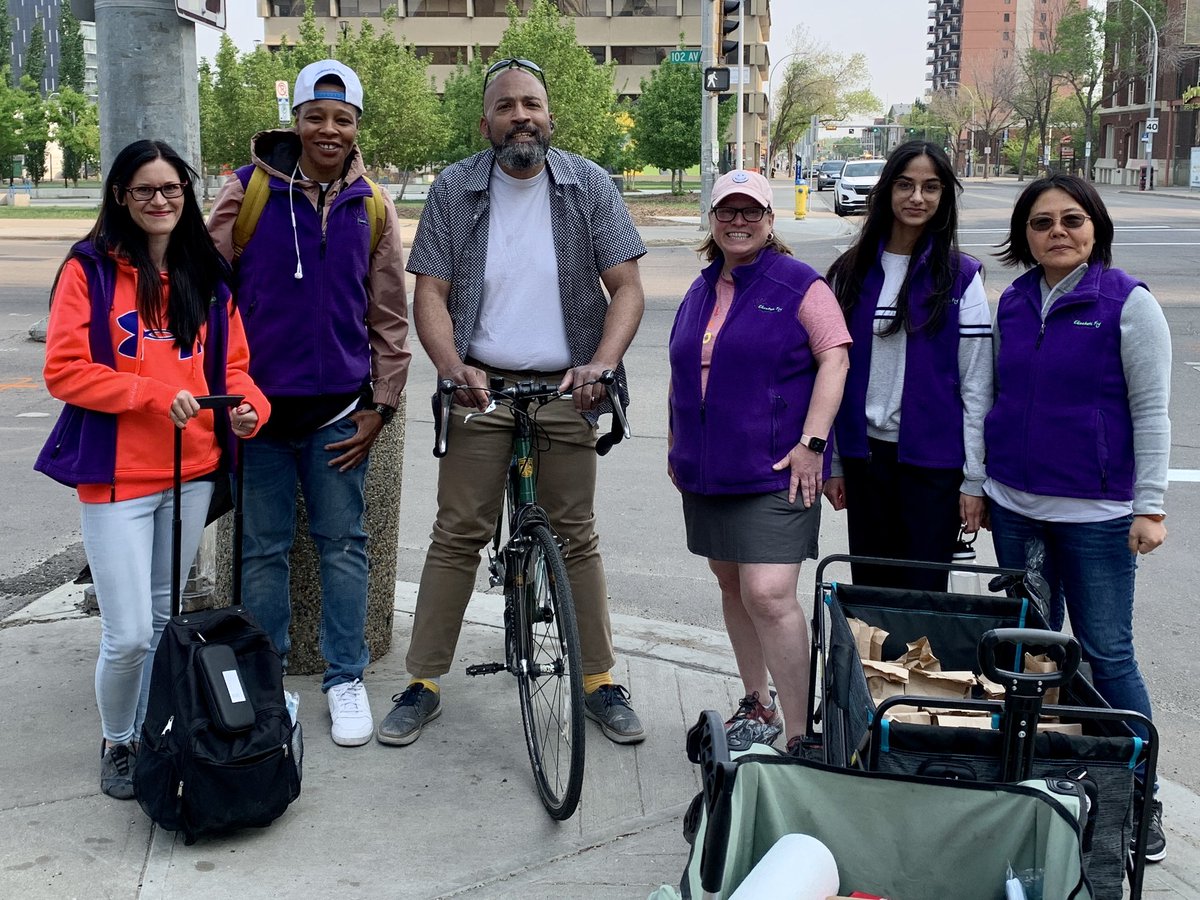 David Shepherd (@dshepyeg) on Twitter photo En route to the Citadel this morning, I was flagged down by the team from <a href="/EFryNAlberta/">Elizabeth Fry Northern Alberta</a> out with supplies for those in need.
Appreciate all the good work they do to help so many. Thanks to them! #ableg #yegdt En route to the Citadel this morning, I was flagged down by the team from <a href="/EFryNAlberta/">Elizabeth Fry Northern Alberta</a> out with supplies for those in need.
Appreciate all the good work they do to help so many. Thanks to them! #ableg #yegdt