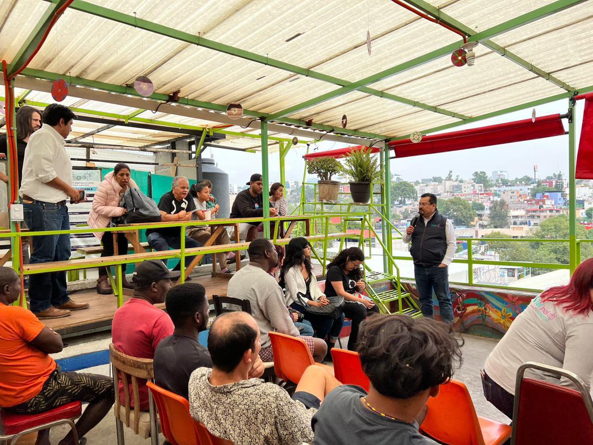 JulietDelrio's tweet photo. 📢Hoy mi equipo de @vinculasociedad y el @cas_inai en conjunto con la organización @conectmigrante visitaron el albergue @CasaTochan para difundir la utilidad del Derecho a la protección de los datos personales para personas migrantes en #México.

#ElINAIsirveaMéxico https://t.co/Qn2hTzosEp