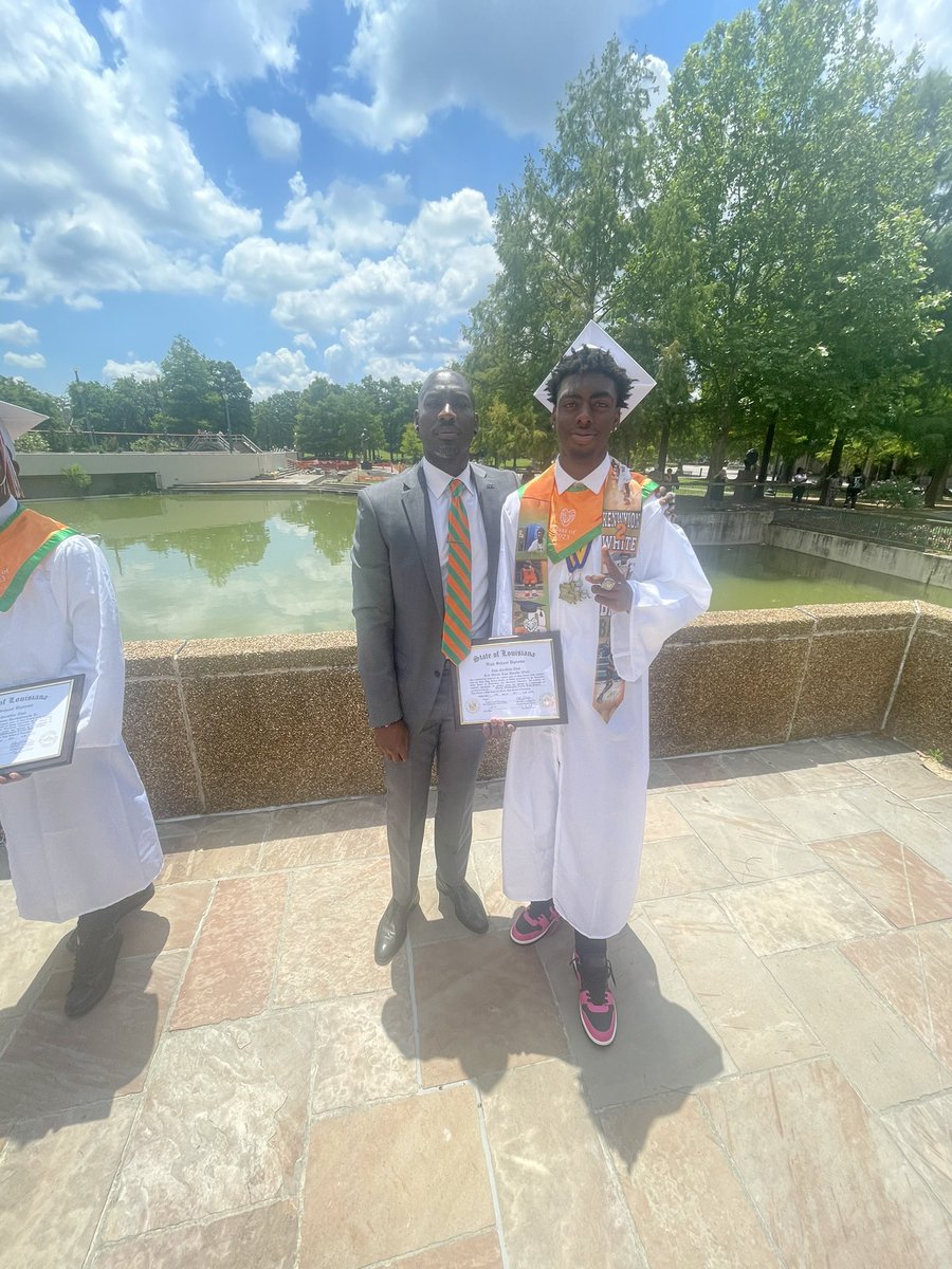 Coach DA (@_coachda) on Twitter photo <a href="/GWCBB/">G.W. Carver Boys Basketball</a> Another year, another group of graduating seniors!! Continue to make us proud <a href="/Jaylonn7_/">Jay!on Hicks</a> <a href="/kenwyion/">WEEZYFCM🕷️</a> <a href="/_javannnn/">Javan Anderson</a> <a href="/GWCBB/">G.W. Carver Boys Basketball</a> Another year, another group of graduating seniors!! Continue to make us proud <a href="/Jaylonn7_/">Jay!on Hicks</a> <a href="/kenwyion/">WEEZYFCM🕷️</a> <a href="/_javannnn/">Javan Anderson</a>