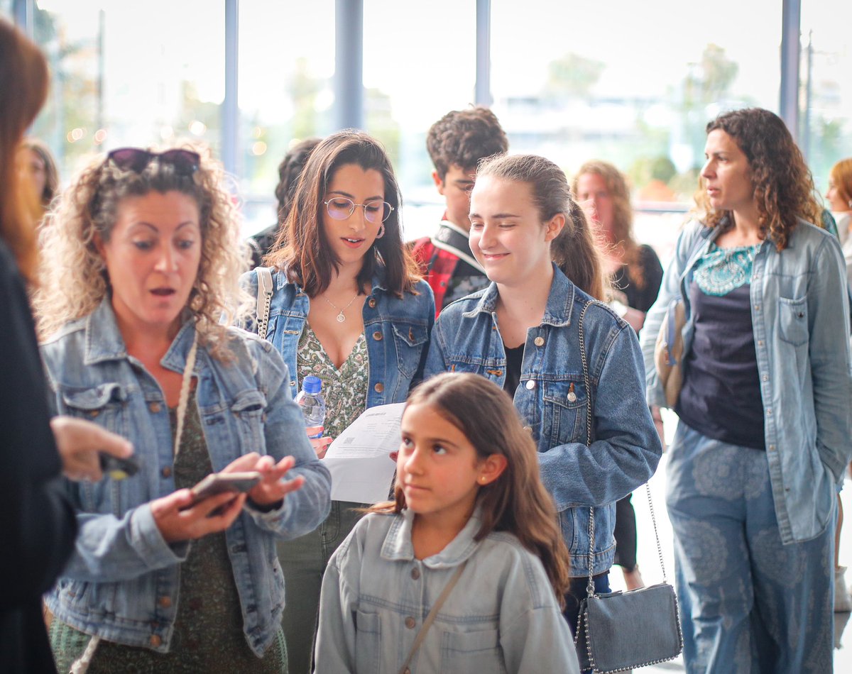 #DialUnicxs | Entrando en el Auditorio de Torrent para disfrutar del concierto con Conchita, Farga, Ana Guerra, Vicco y Álvaro de Luna 😍🎵

Si no has podido venir, síguelo por streaming en Youtube: youtube.com/live/CHDKlfR3c…