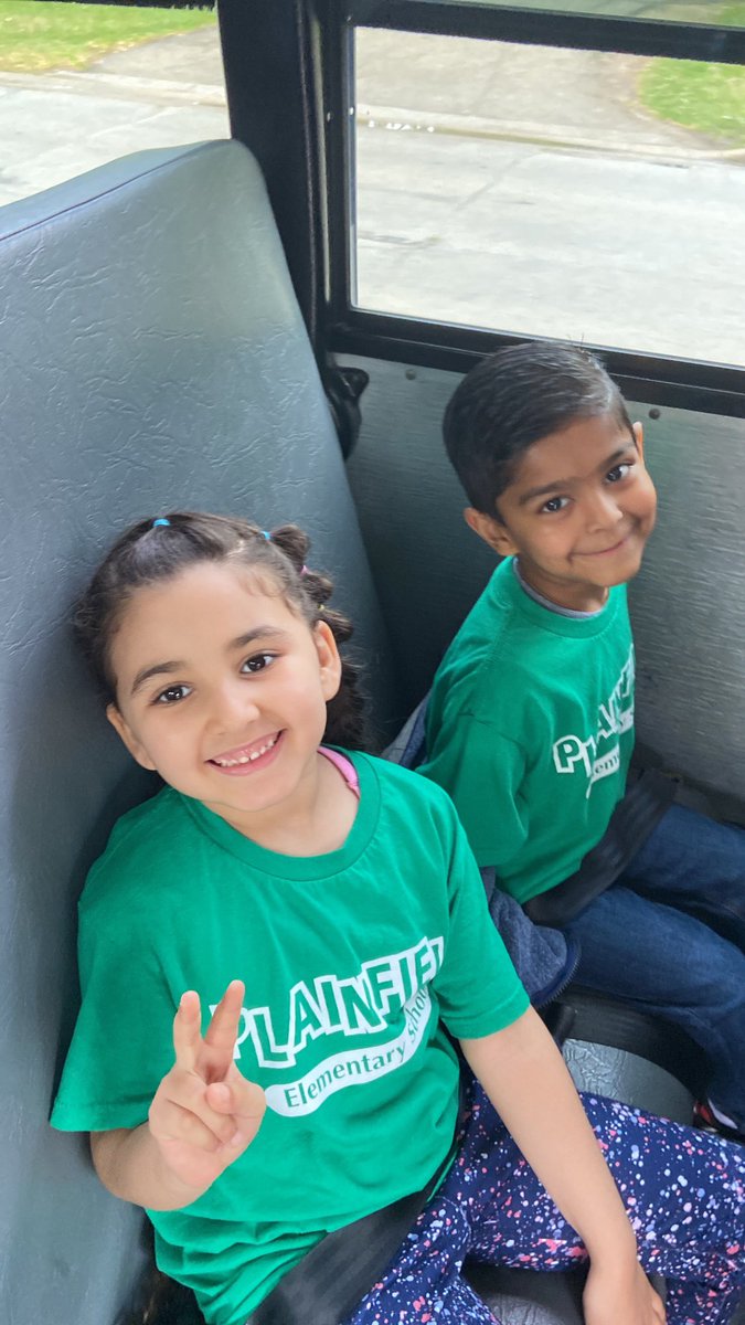 MsWendySLopez's tweet photo. Field trip 🎉 @62Plainfield https://t.co/anVyu7vLnQ