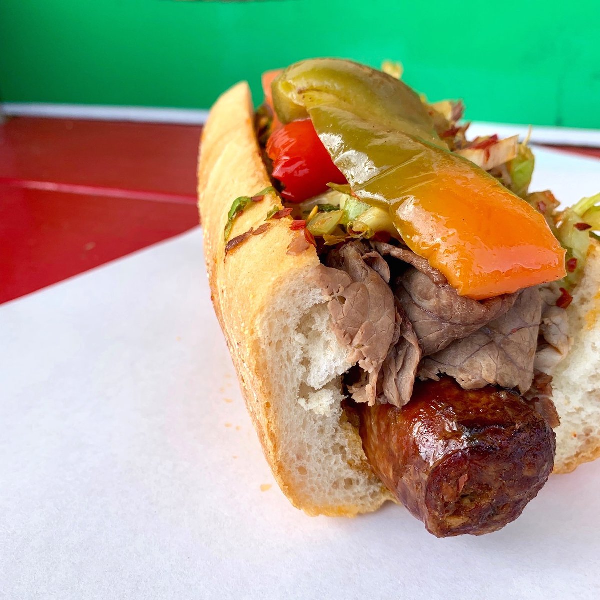 Up close and personal 👀 😋 🌭
Come visit us at📍4700 W. Cermak, Ciero, IL 60804
.
.
#chicagofood #chicagoeats #scatchellsbeefstand #chicagoburbs #312food #chicagofoodauthority #chicagofoodscene #chicagofoodgoals #chicagofoodie #yelpchicao #eater_chicago #infatuation_chi