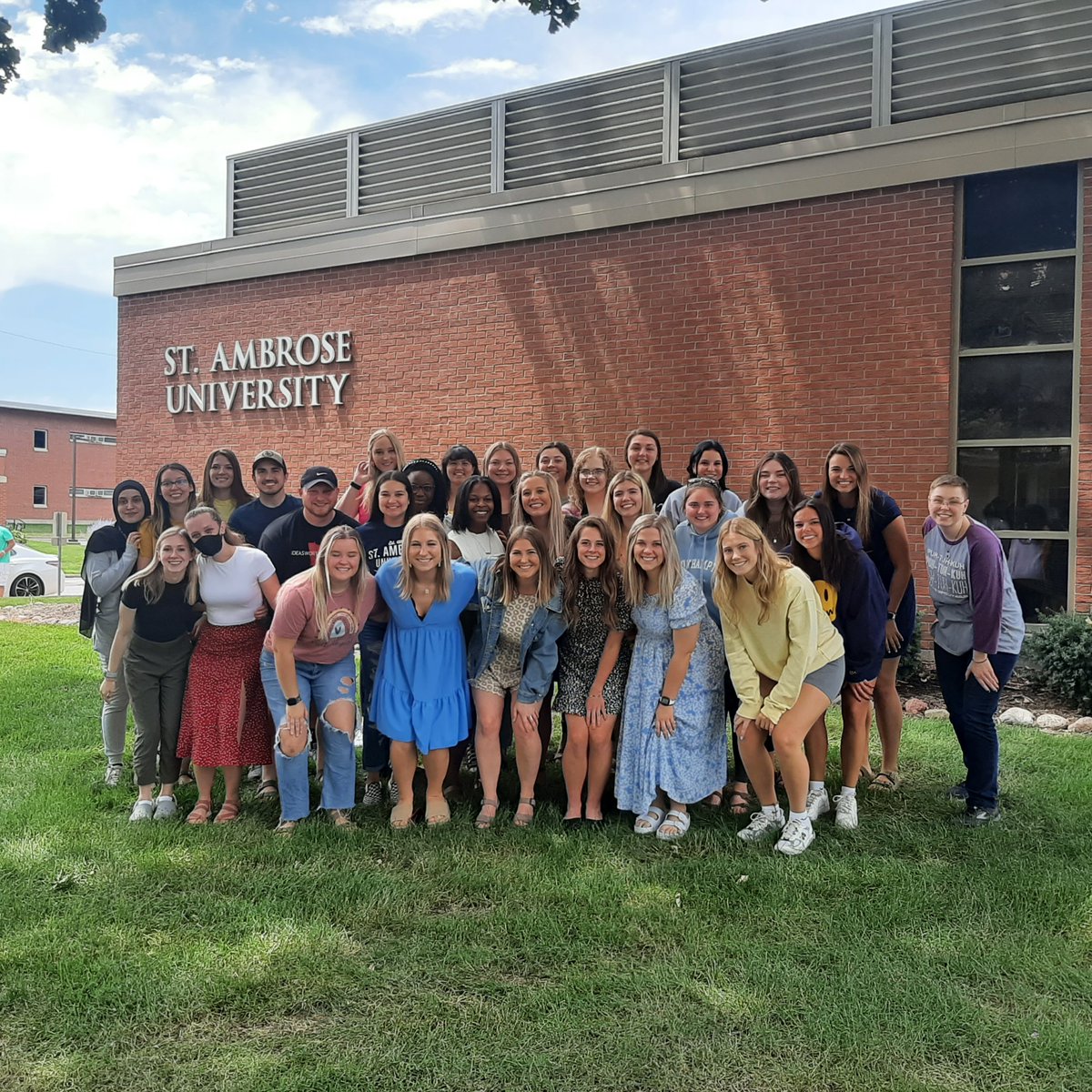 SAU_MSLP's tweet photo. Kicking off graduation weekend with our #mslpstudentoftheweek, - the Class of 2023! Congratulations! https://t.co/9AZ37PX1Td