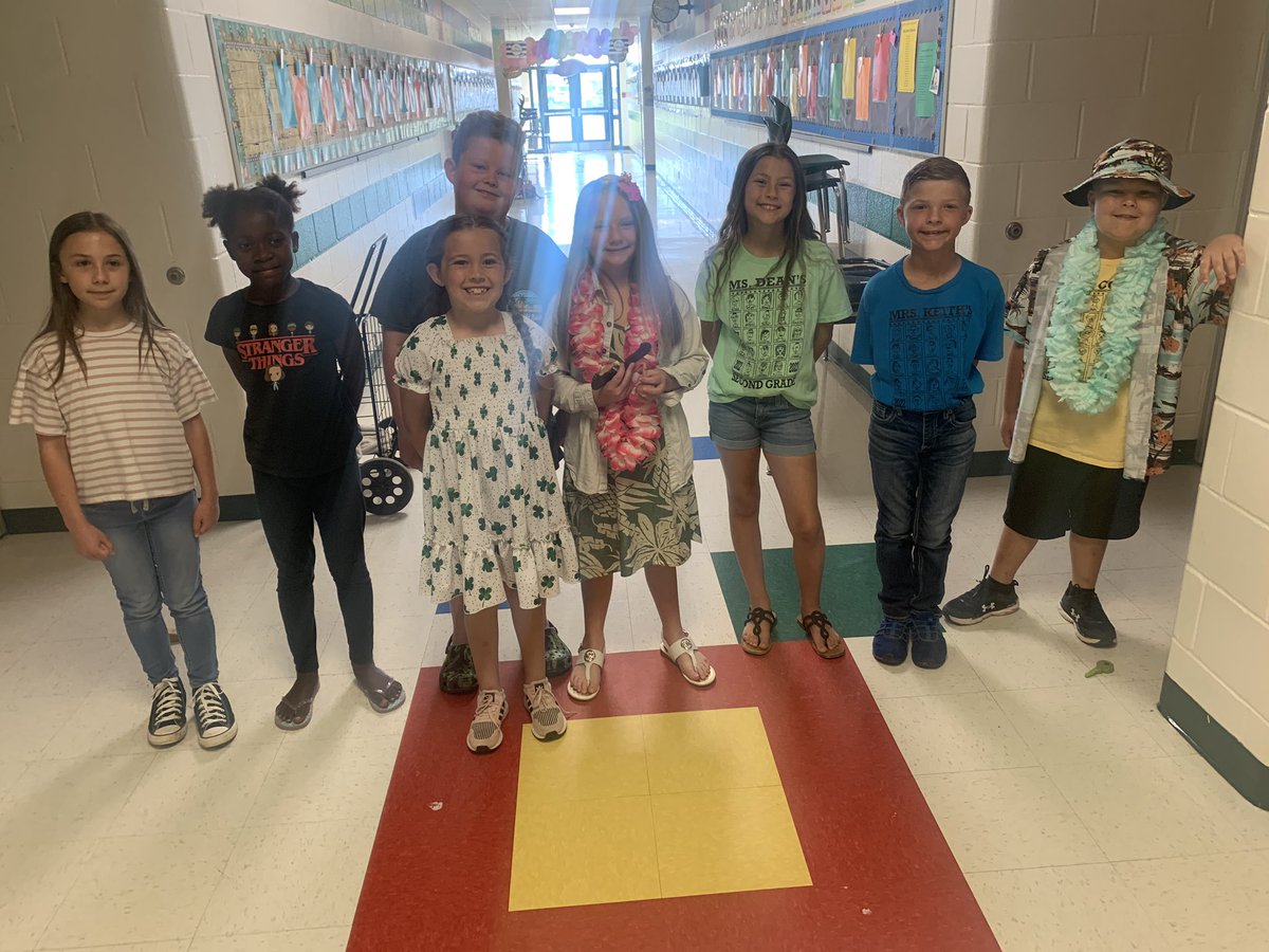 CantonElem tweet media