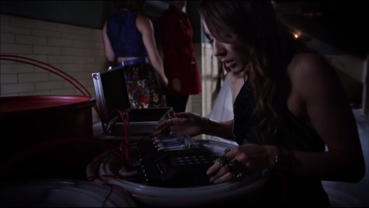 hotpriestt's tweet photo. Pll was so good cause they’d have 18 yr old spencer diffuse a bomb in 5 seconds and you wouldn’t even question it you’d just be like hm yea she is the smart one https://t.co/e9huuZudjT