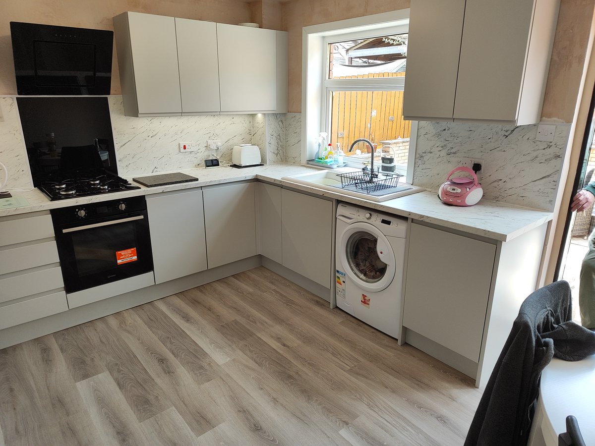 Before and after pics of a kitchen recently completed in Craigend. 

enhancedinteriors.co.uk or 0141 266 0515 

For a free quotation