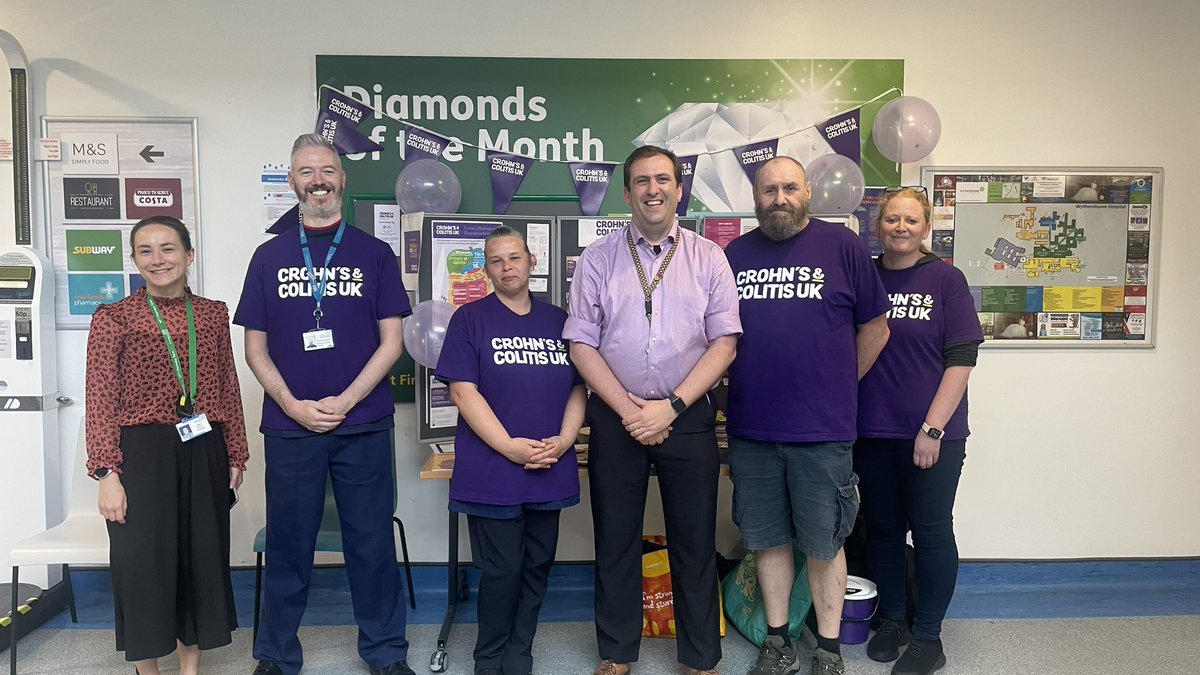 Many thanks to wonderful volunteers from @CrohnsColitisSM who spent the day raising awareness for #WorldIBDDay at @WythenshaweHosp - it was lovely part of my day and look forward to our future plans! @GastroWardWTWA @WythEndo @TeamGIMS_MRI @CrohnsColitisUK @BritSocGastro