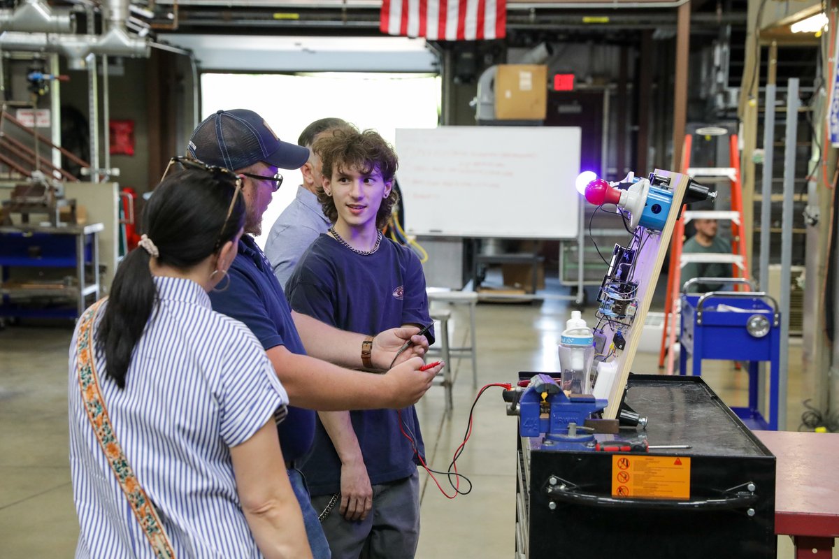 PTC_edu's tweet photo. Thursday evening, we welcomed more than 150 students, family members, and friends to campus for our May Open House event. We loved learning more about our future students and can't wait to see them in our classrooms and labs very soon!
#remakedaysswpa #csforpgh #remakelearning https://t.co/z04nlQvxtv