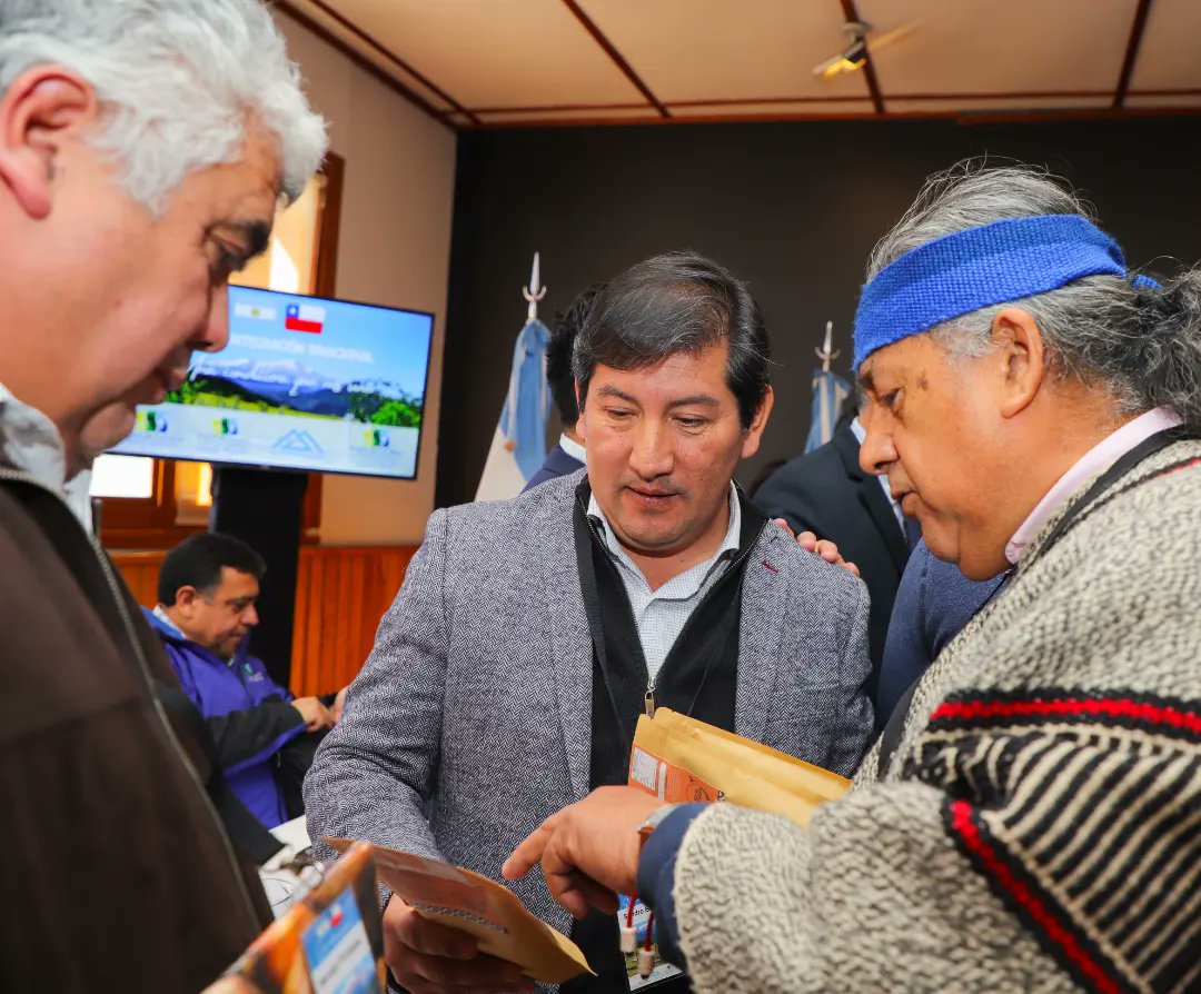 SandroBadilla's tweet photo. En #SMAndes, comenzó el Foro de Integración Binacional Turística,#UnaCordilleraNosUne. Un ecuentro para fomentar el turismo sostenible con #Chile. Referentes del sector público y privado, trabajarán sobre las problemáticas a superar y las oportunidades para el desarrollo. https://t.co/6DNHXfpOLl