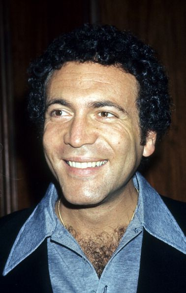 NLCarolynMuse's tweet photo. Remembering film, television, and theatre actor David Groh, who was born #OTD (May 21st) in 1939.  #Rhoda #TwoMinuteWarning #VictoryatEntebbe #AnotherDay #TheDreamMerchants #GeneralHospital #TheStonedAge #GetShorty #Spoiler https://t.co/PldeUSnbnu