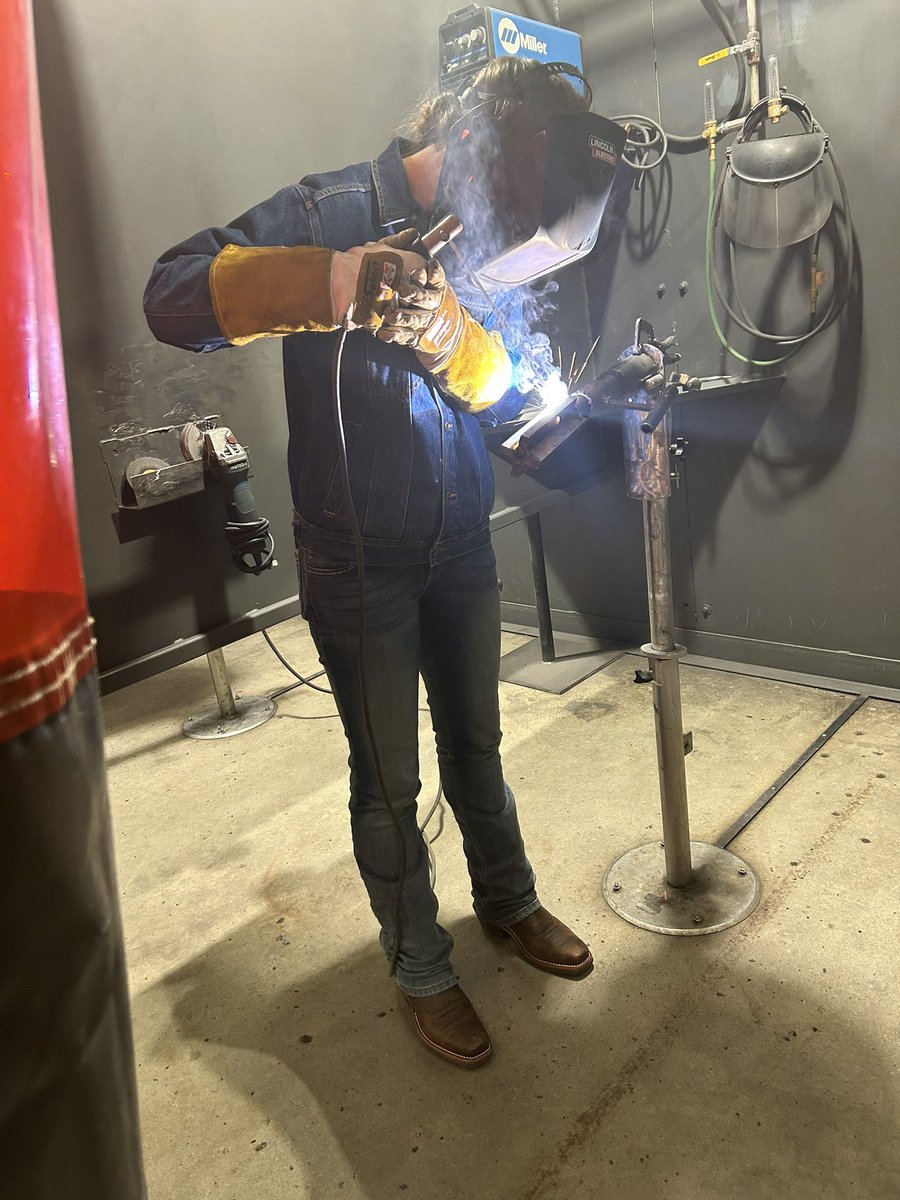 Another successful High School Weld-Off in the books! 105 students, including 37 girls, from 20 different schools competed today in a #welding competition at our training center. Our Weld-Off has been held annually since 2016🧑🏻‍🏭

#iowaskilledtrades #iowaconstruction #IowaWorkforce