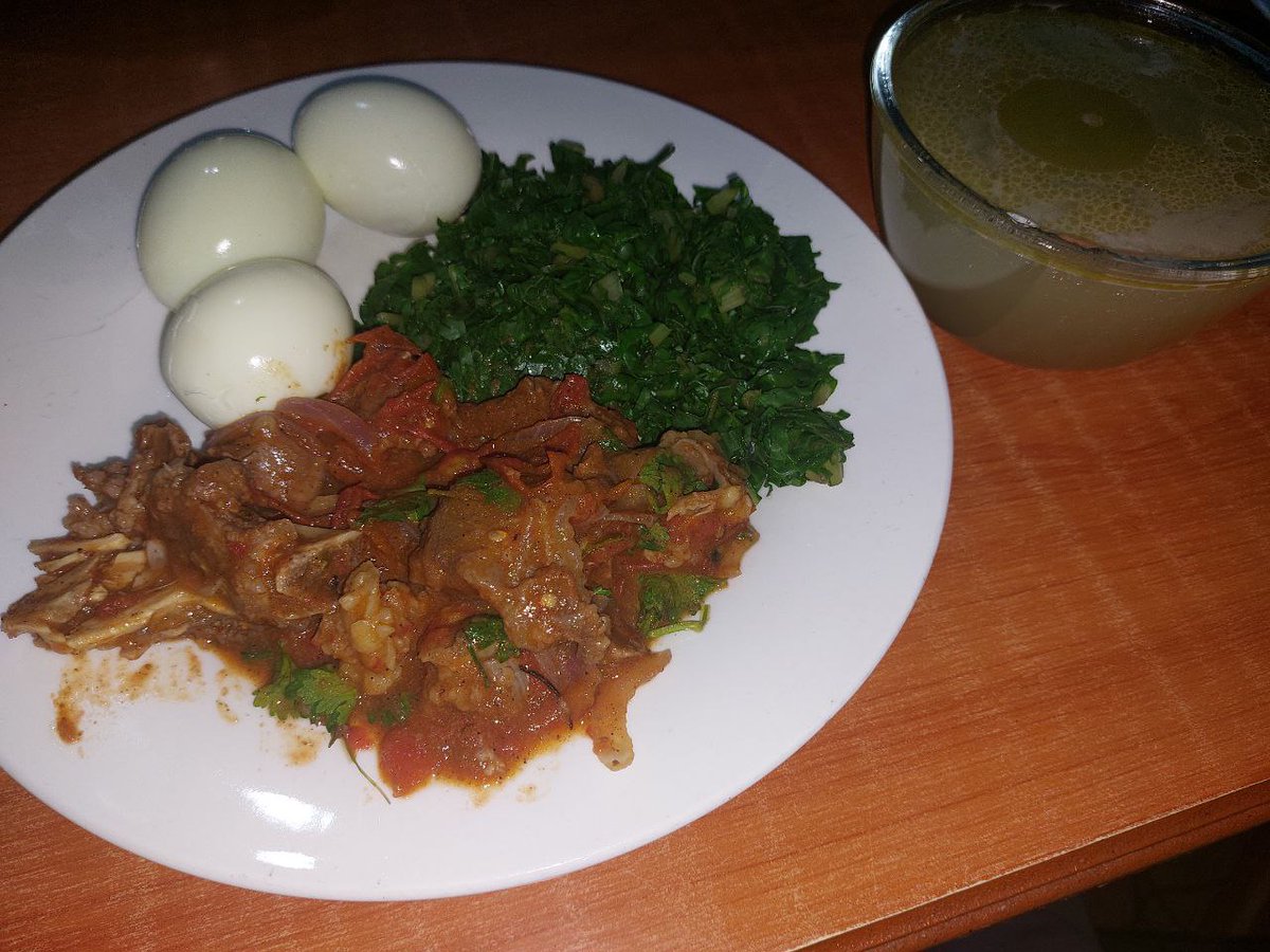 Today's OMAD in both the Ironman and Feminine programs at 8 PM 

- Bone broth 
- 3 boiled eggs 
- Meat 
- Spinach 

#FoodFriday