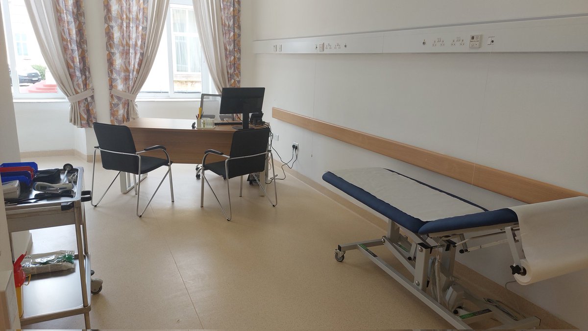 MartinaScib's tweet photo. On #worldibdday2023 very happy to be part of this new Specialist clinic at #svpr St Vincent de Paul Day Hospital, Malta

⚕️multidisciplinary team
🚑 improving patient care
👩‍⚕️intestinal #ultrasound 
🩺#crohnsdisease #ulcerativecolitis 
🏥 #ibd has no age

@ellul_pierre https://t.co/a6MoizhVK9