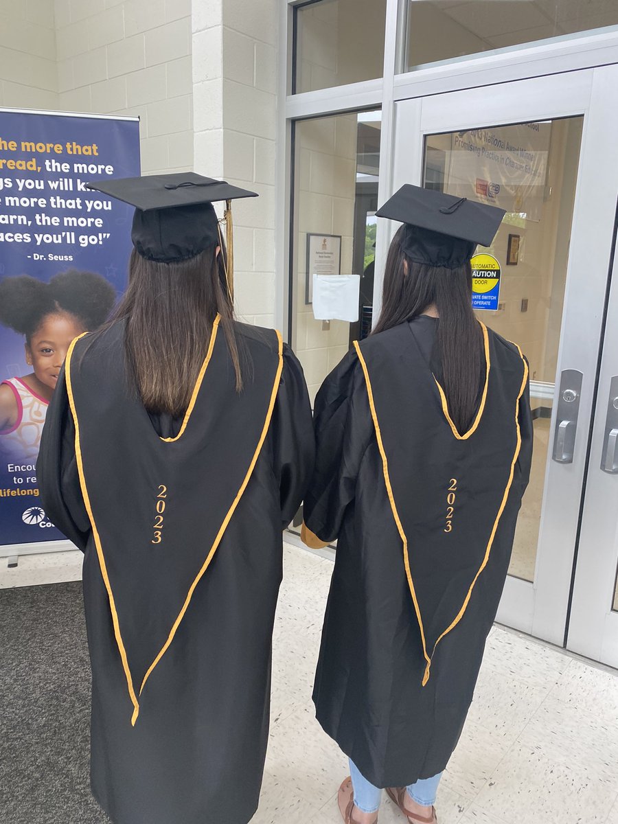 Christina Sapusek tweet media