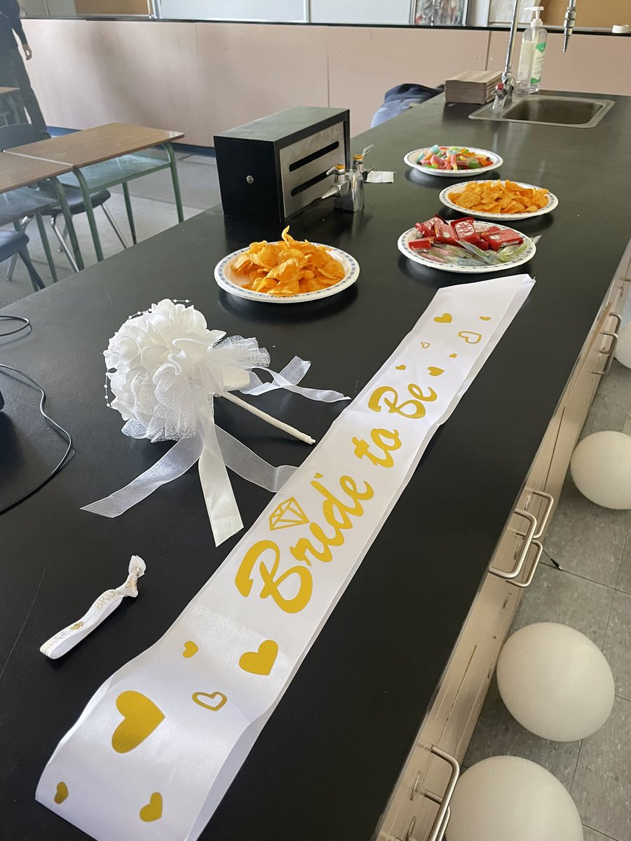 My FHC students have such big hearts! They surprised me with a ‘bridal shower’ 🥹💗 Feeling so blessed.