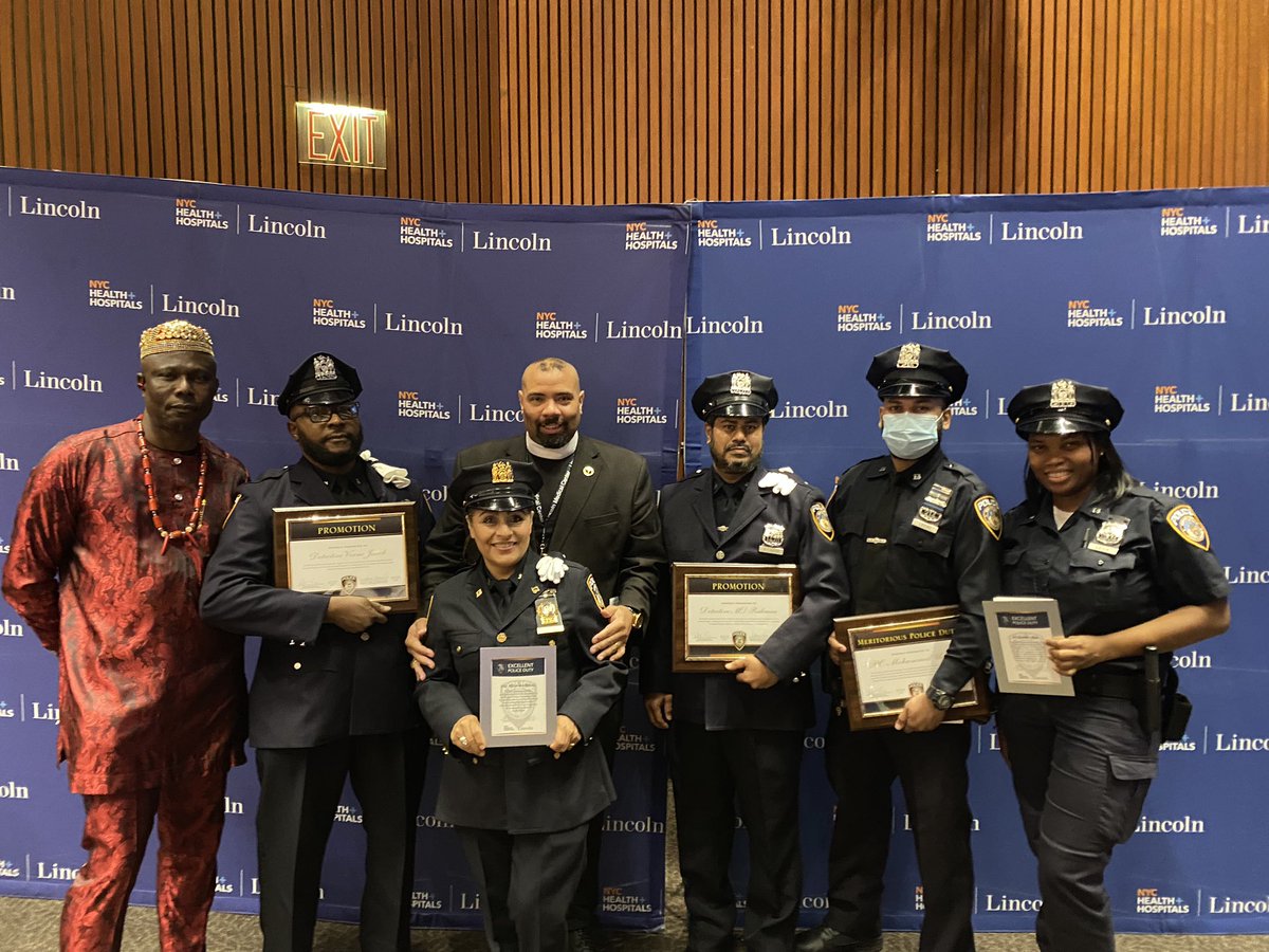 OswaldDenis5's tweet photo. Honoring our Hospital Police💙
@NYCHealthSystem
@HHCPBA
@NYCHospitalPol1
@nypdliaison
#LincolnHospital
#LawEnforcementWeek https://t.co/aA8vIlHbHO