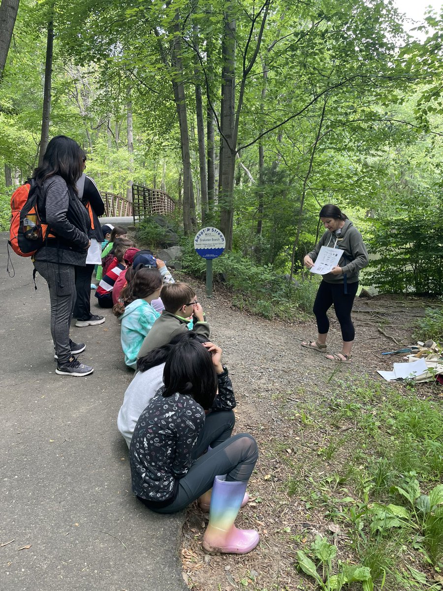 A beautiful day to visit @restonnature and learn about watersheds, test the stream’s pH, phosphate & turbidity and do a little fishing #snakedenbranch #lakeaudubon @HuntersWoodsES @FCPSRegion1 #4thgraderocks #emojination