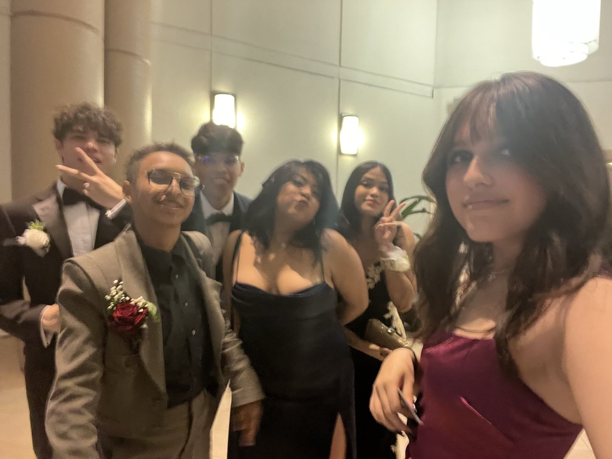 okcolbs's tweet photo. prom 23’ !! https://t.co/2oCkFZaRHV