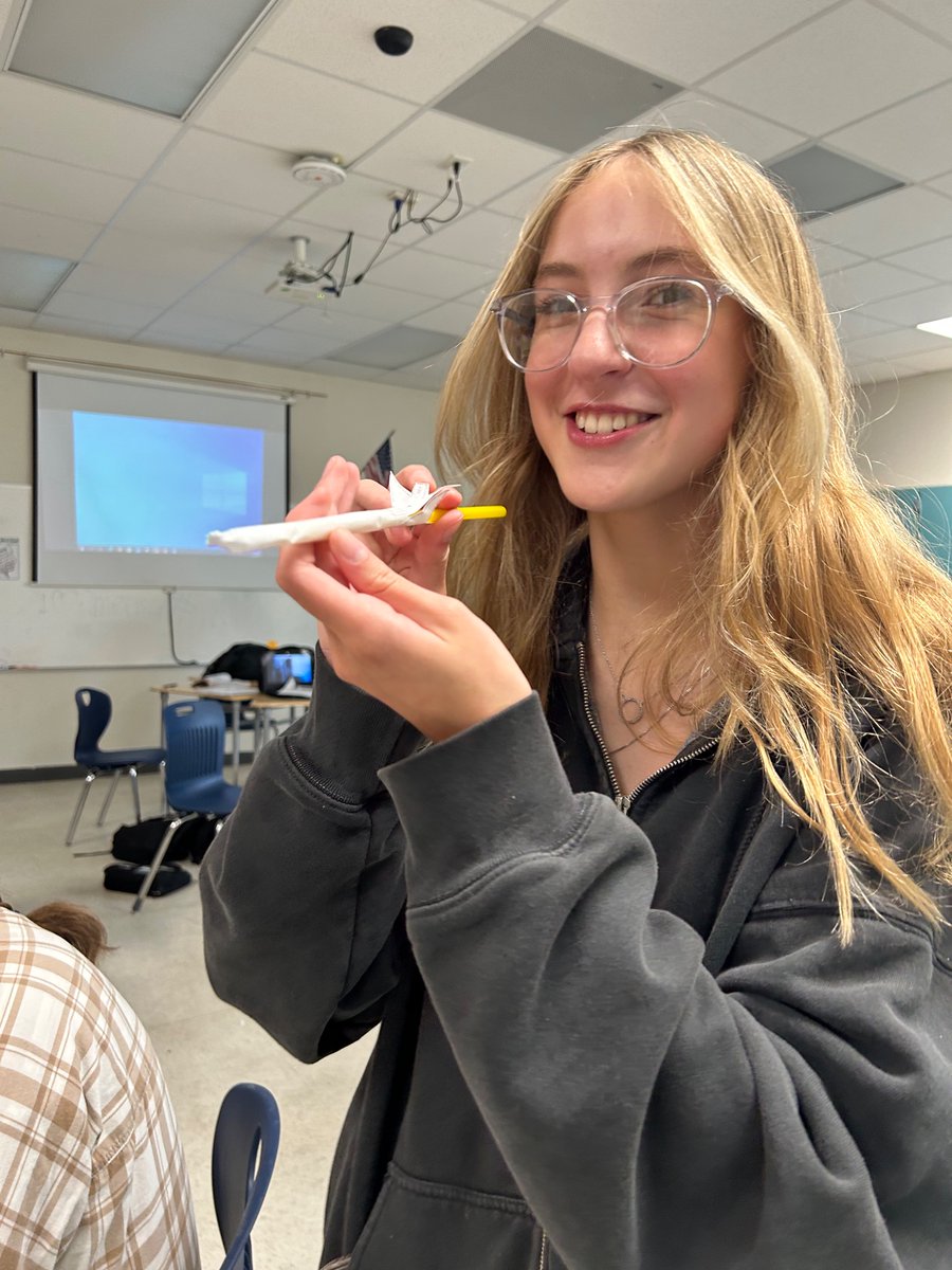 MsFranzsclass's tweet photo. This week we studied the Cold War, including the Space Race. We watched #HiddenFigures and ended the week by making straw rockets for a #SpaceRace of our own! #CollaborateCreateThink #NASA https://t.co/TzEhYKVeQA