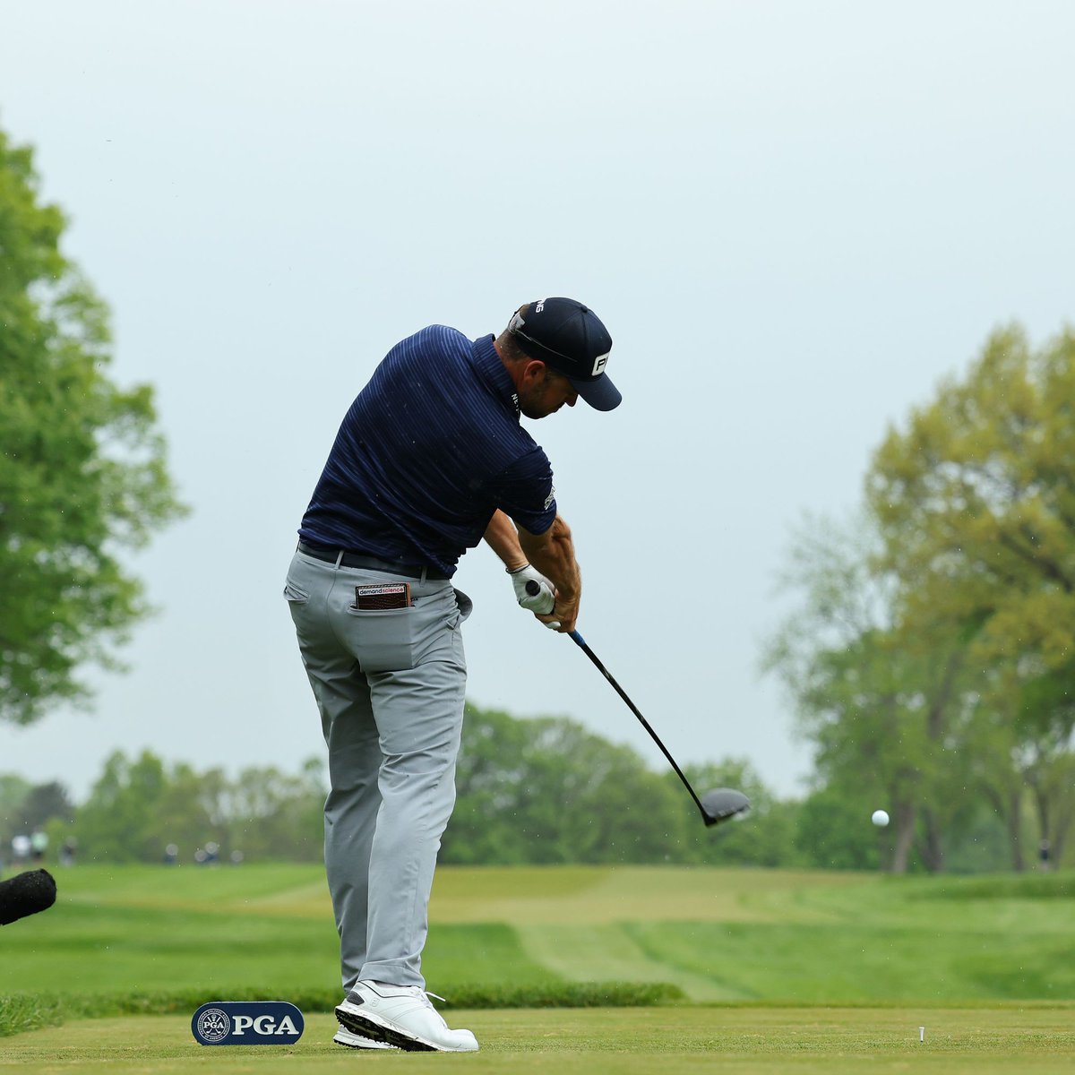 FootJoy's tweet photo. Tied at the Top.
A nearly flawless round of 68 has Corey Conners tied for the #PGAChamp lead with 36 holes to play.
The 31-year-old Canadian will look to secure his first career major championship this weekend in Rochester.
#ProSL #StaSof https://t.co/2DmLVUBMXo