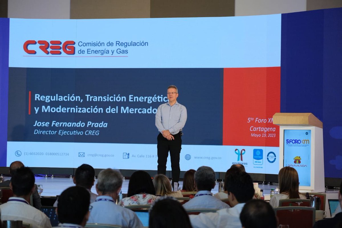 comisioncreg's tweet photo. “Para continuar apoyando la transición energética, como parte de su agenda regulatoria, la CREG tiene previsto desarrollar programas de respuesta a la demanda, la revisión del código de redes y la modernización del mercado de energía mayorista”, José Fernando Prada. #ForoXM https://t.co/GuD54BolxD