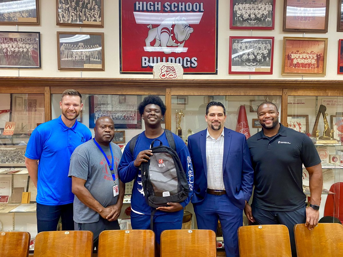 Mike Rivera tweet media